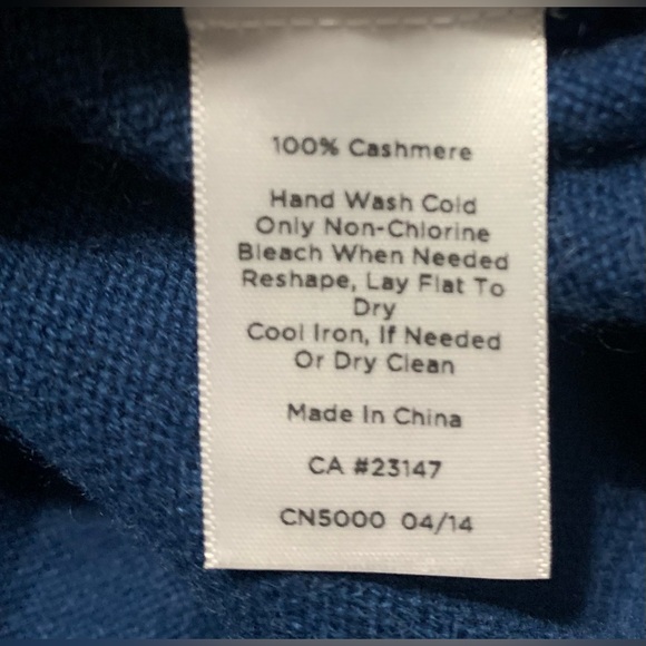 Talbots Cashmere Crew Neck Sweater NWT - Picture 5 of 5